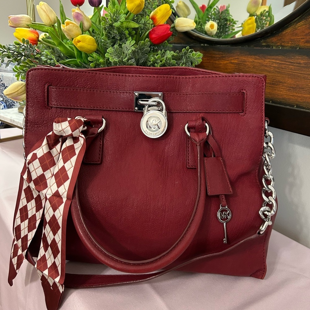 Michael Kors Burgundy Shoulder Bag With Silver Hardware and Lock And Key - Picture 5 of 10